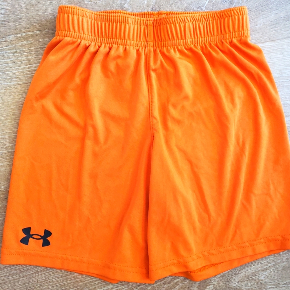 Under Armour Boys Short Orange- Sz 6